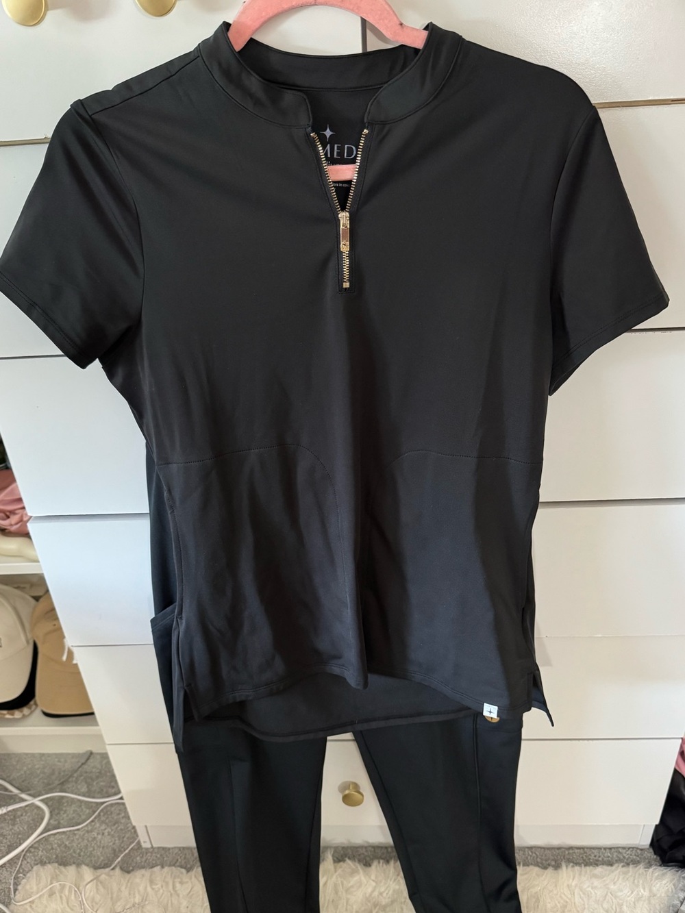 LuMED black scrub set